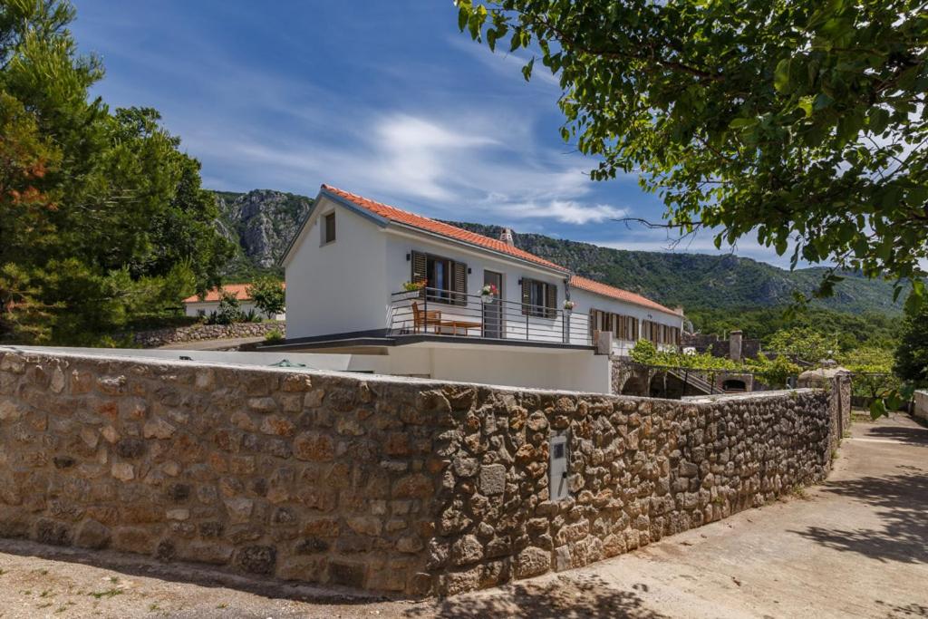 Ruralhouse Ana