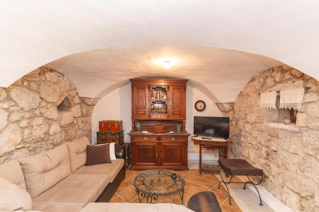 Ruralhouse Ana