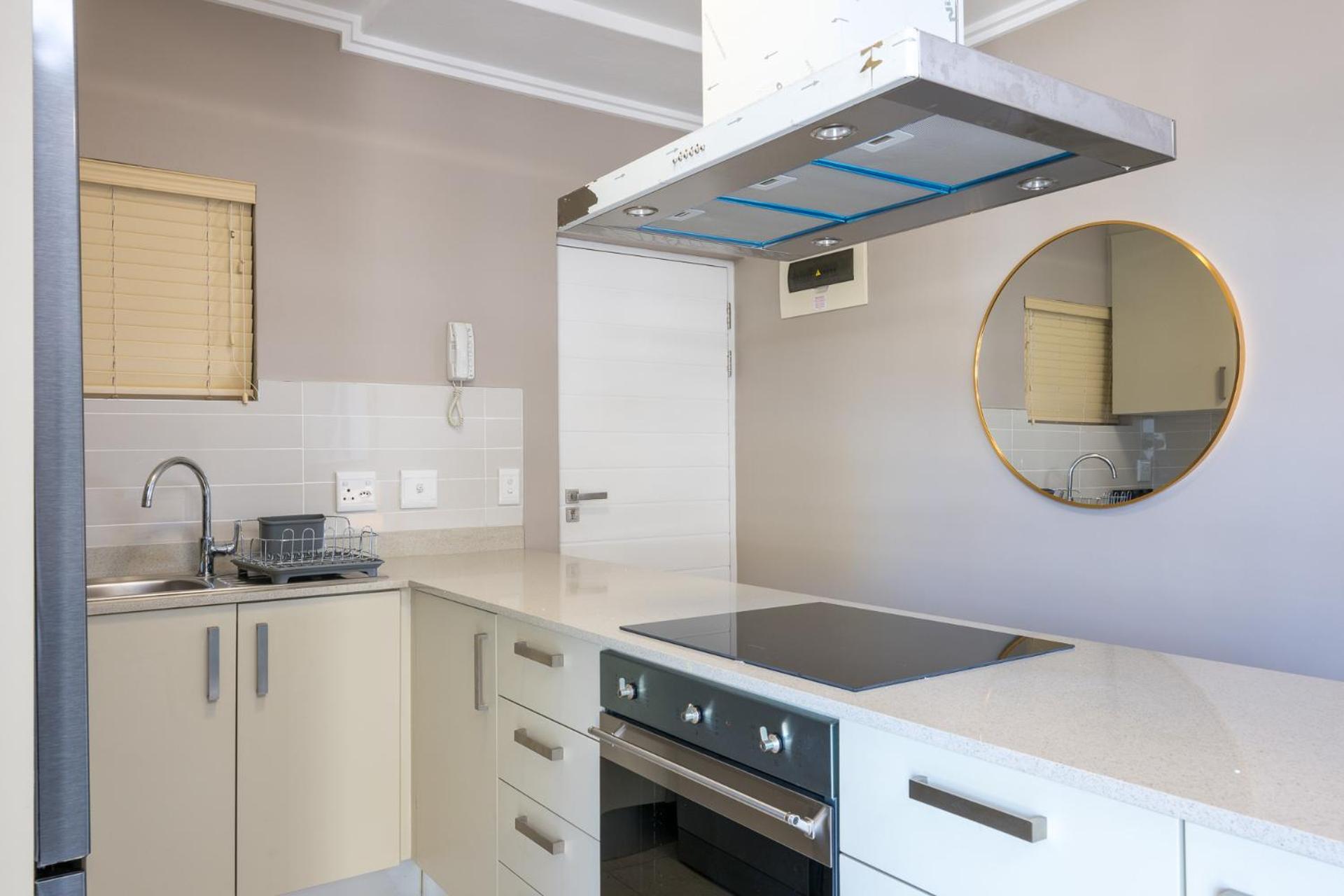 Stylish Marina 307 on The Ridge view 4