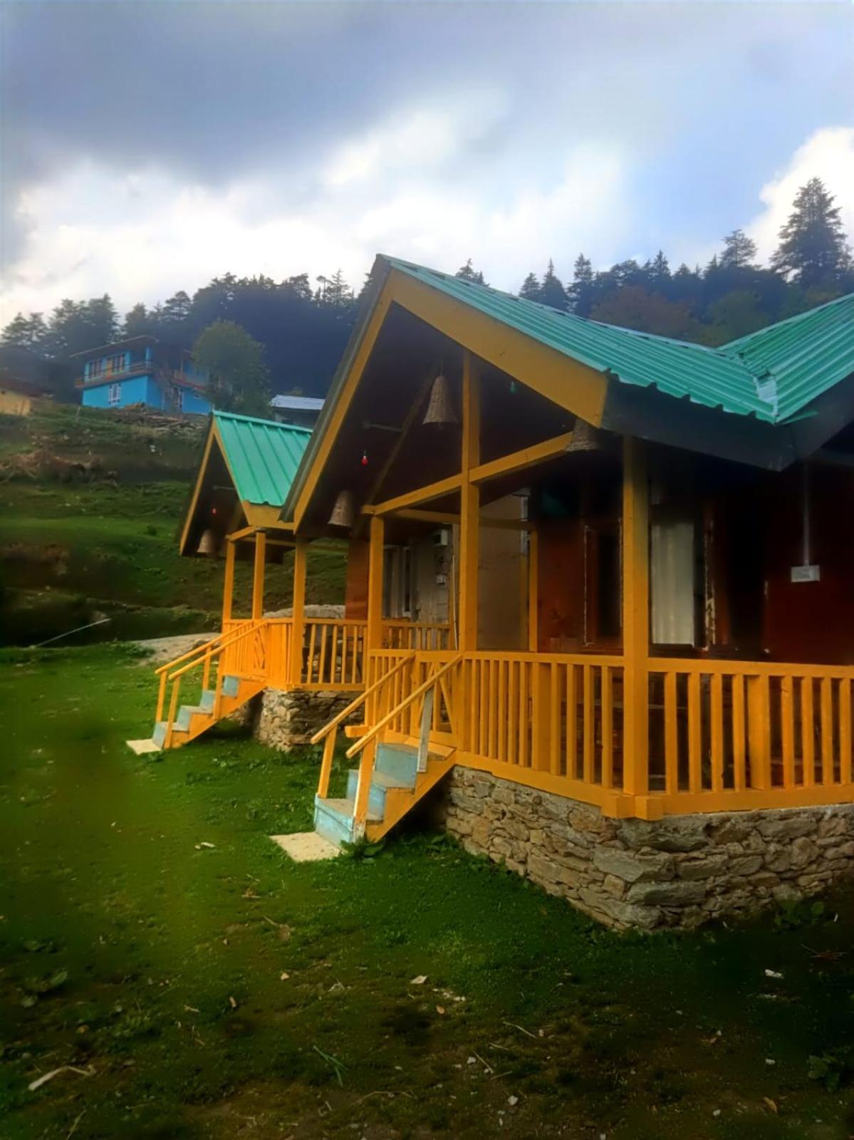 great himalayan hikes homestay shanghar