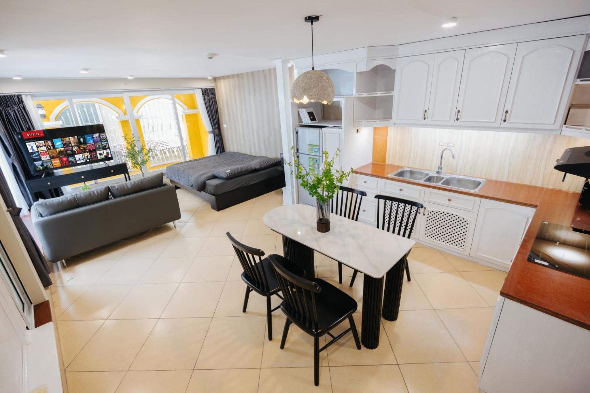 VietHOME-The Duplex 67-6pax-Lift Netflix-FREE Laundry