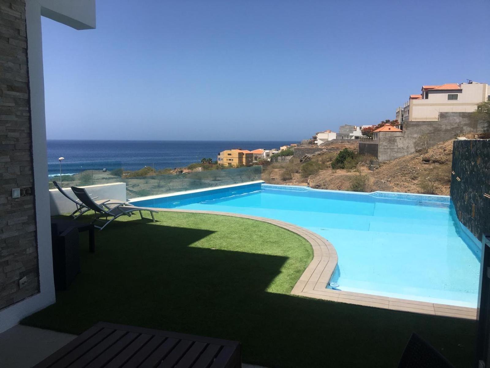 Villa CARDOSO