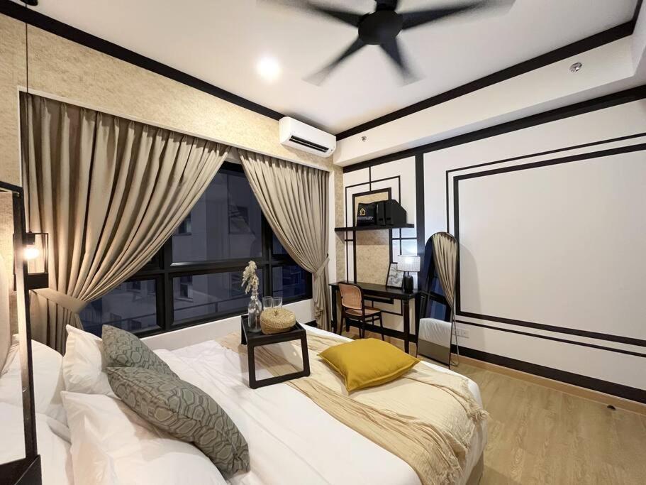 Modern Art 2BR Agile Bukit Bintang by RumaBnB