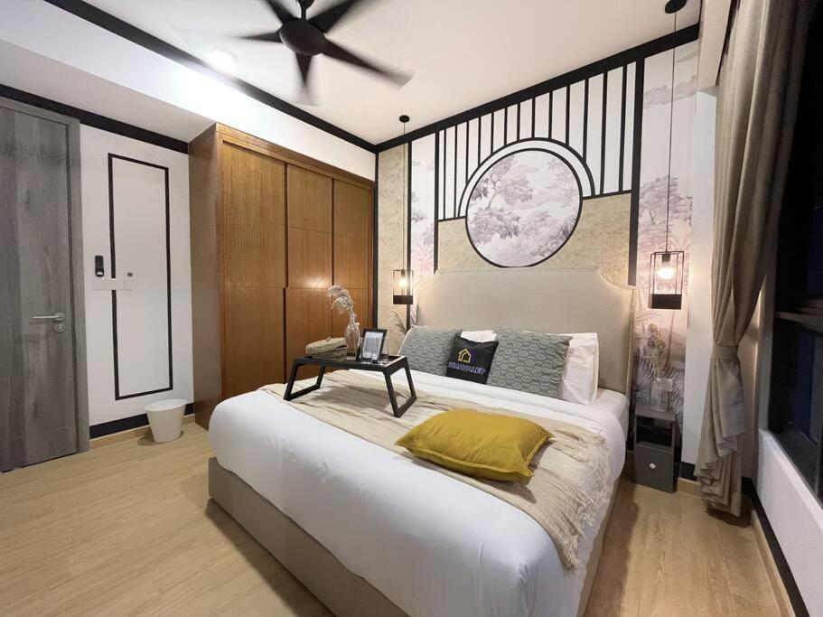 Modern Art 2BR Agile Bukit Bintang by RumaBnB