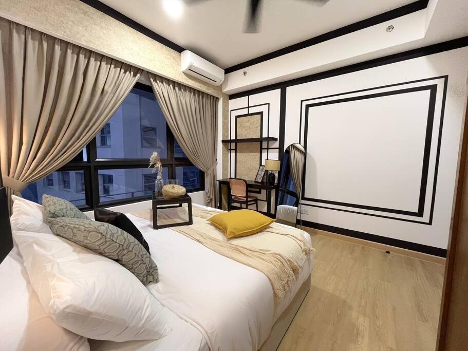 Modern Art 2BR Agile Bukit Bintang by RumaBnB