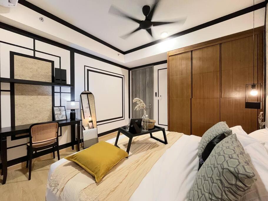 Modern Art 2BR Agile Bukit Bintang by RumaBnB
