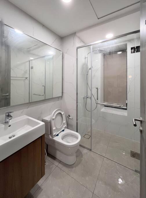 Modern Art 2BR Agile Bukit Bintang by RumaBnB