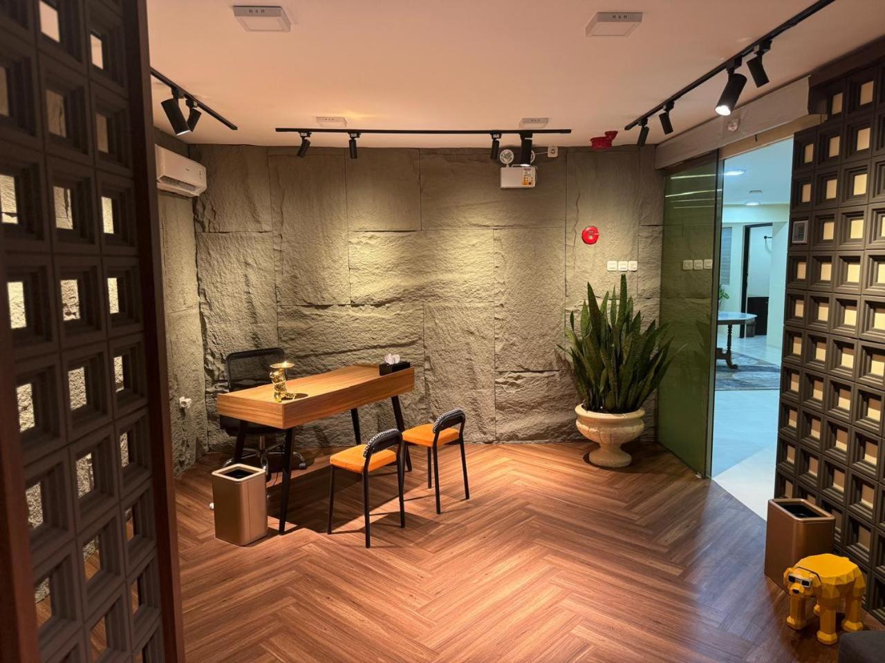 meeting & event spaces