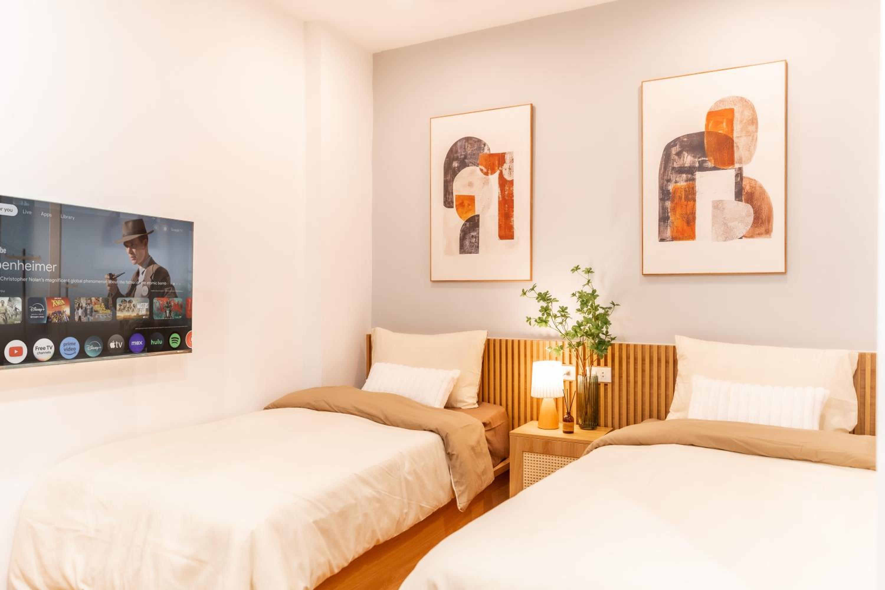 Minimal 4private bedrooms FREE washer&dryer Urban quarter Hanoi Stair only