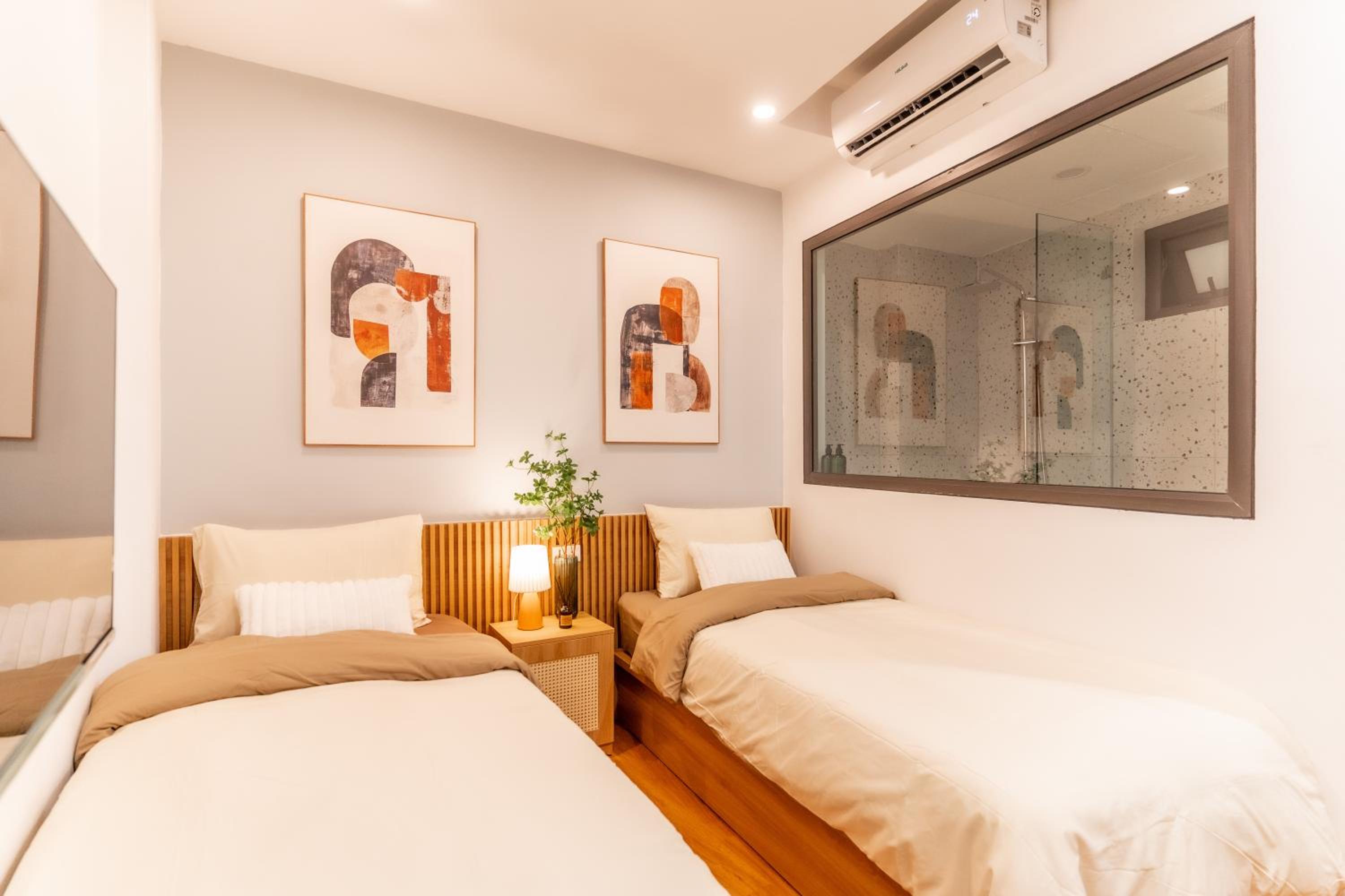 Minimal 4private bedrooms FREE washer&dryer Urban quarter Hanoi Stair only