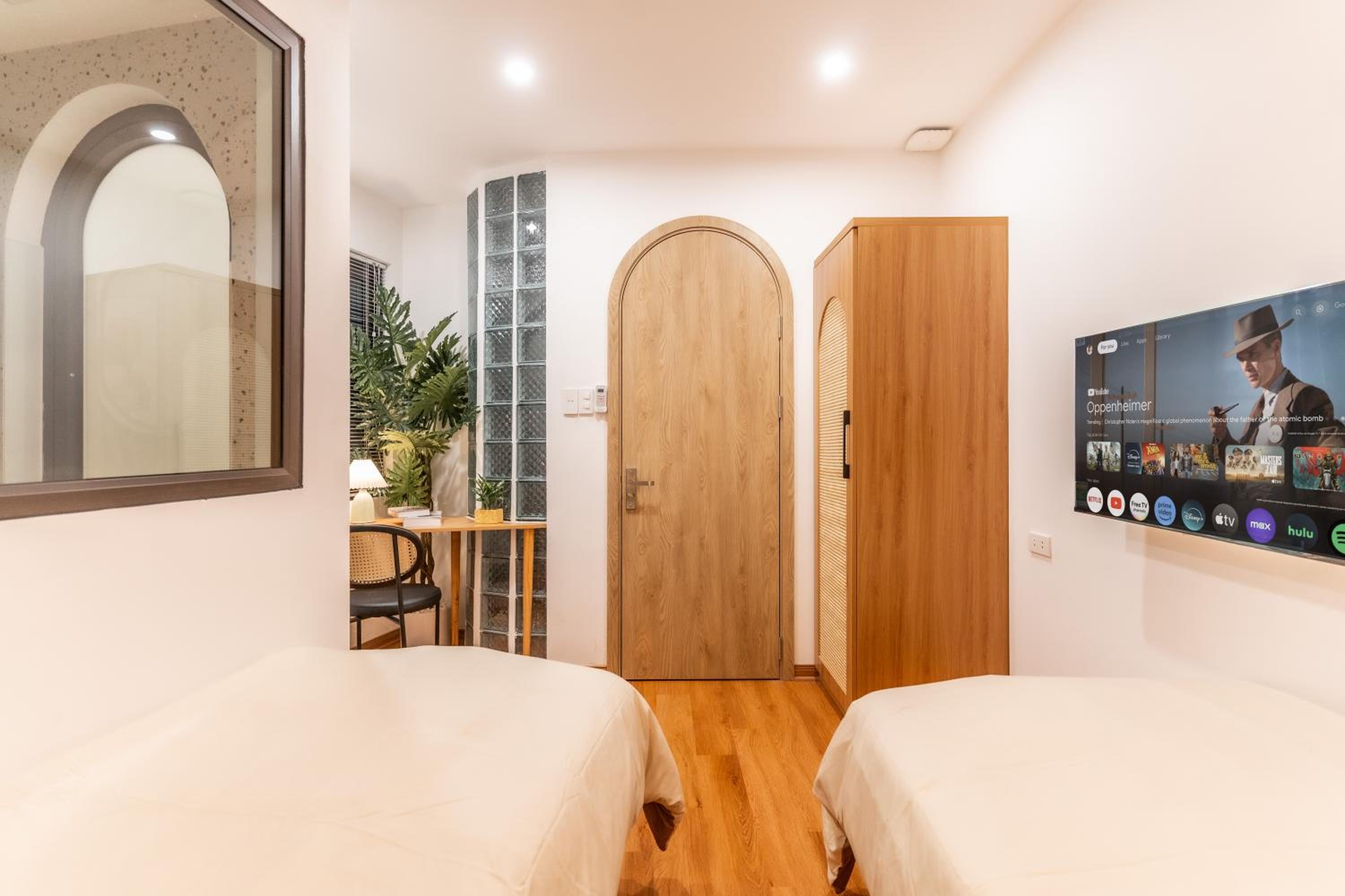 Minimal 4private bedrooms FREE washer&dryer Urban quarter Hanoi Stair only