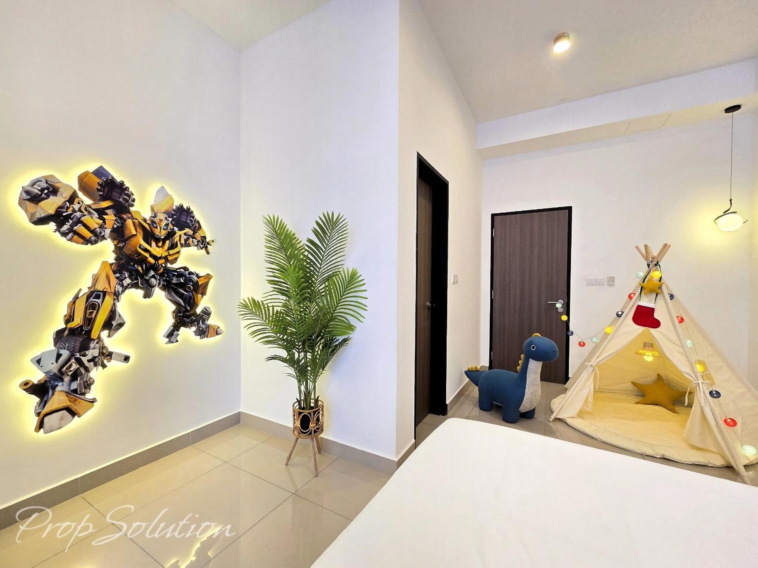 Cozy Central City 4BR Suite near JB CIQ 12Pax