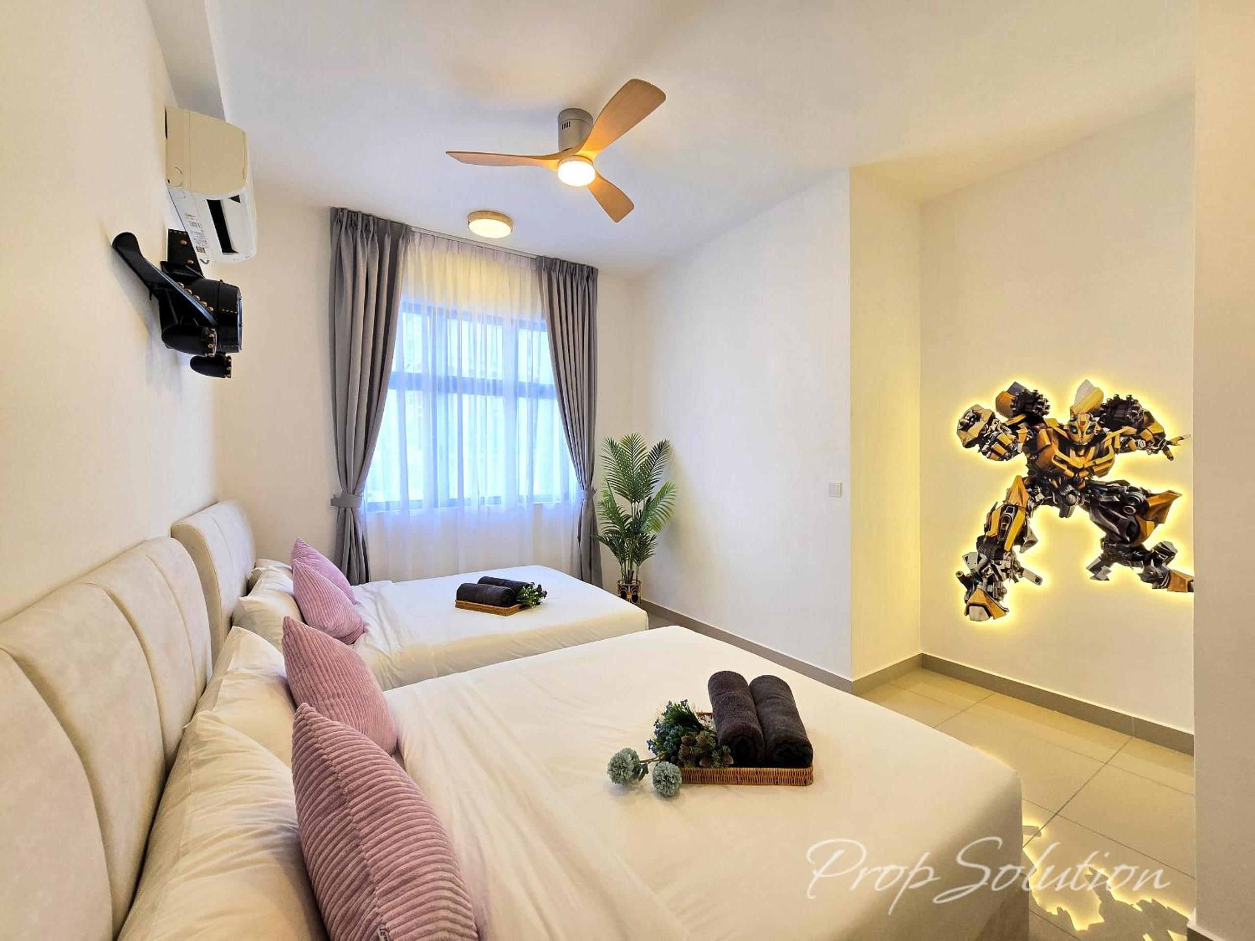 Cozy Central City 4BR Suite near JB CIQ 12Pax