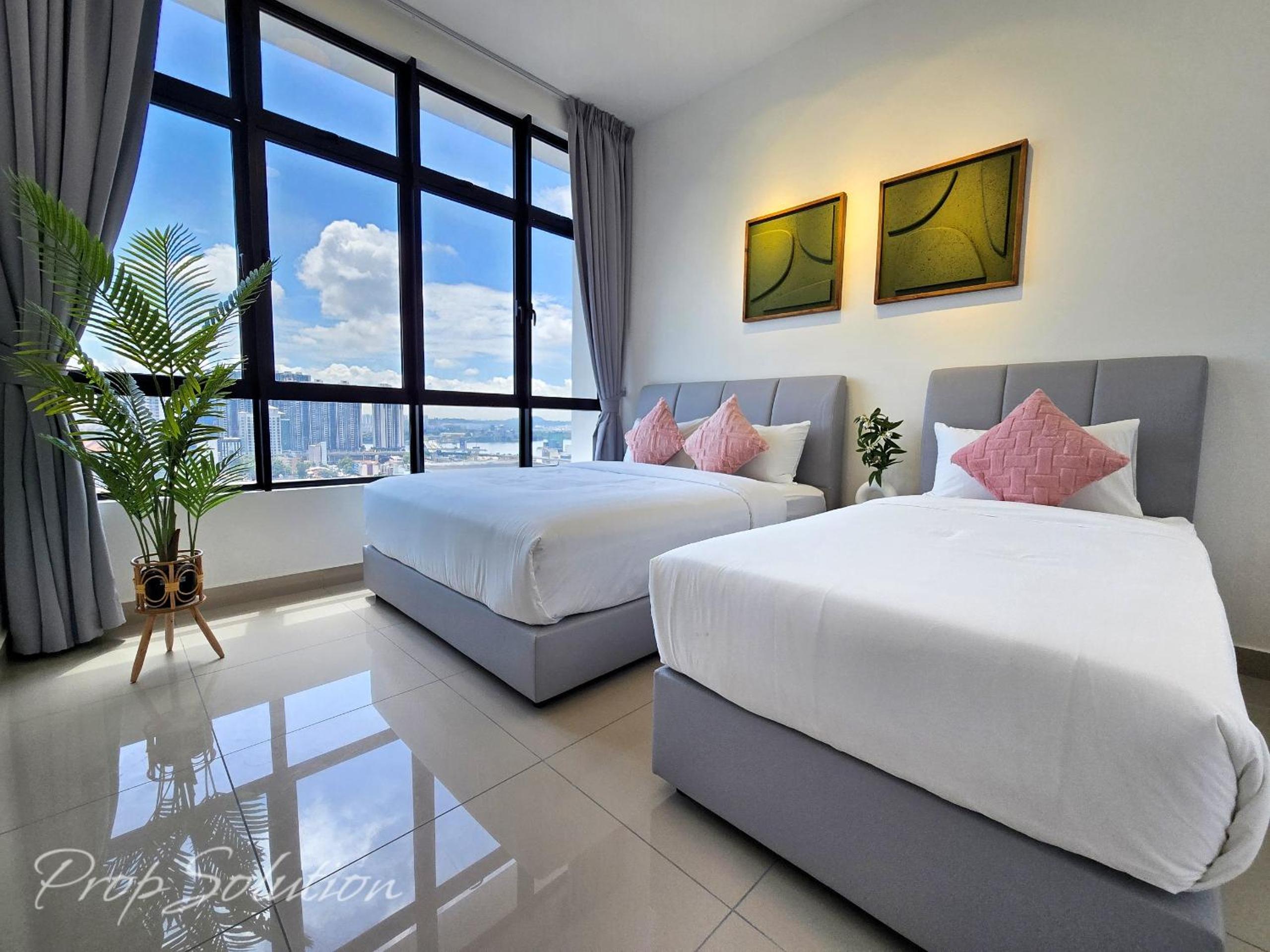 Cozy Central City 4BR Suite near JB CIQ 12Pax