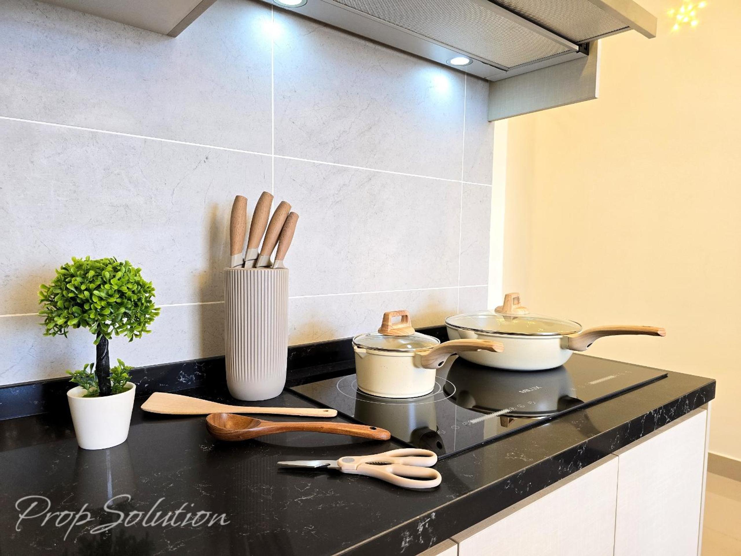 Cozy Central City 4BR Suite near JB CIQ 12Pax