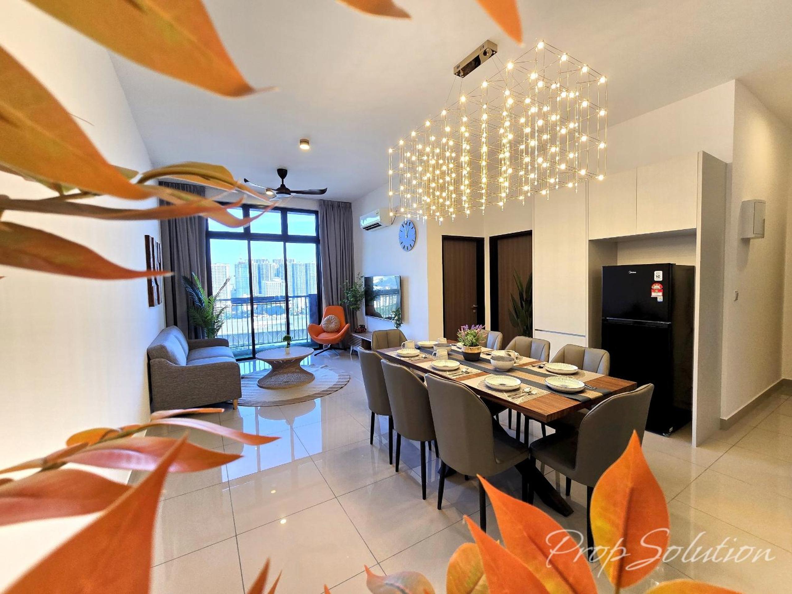 Cozy Central City 4BR Suite near JB CIQ 12Pax