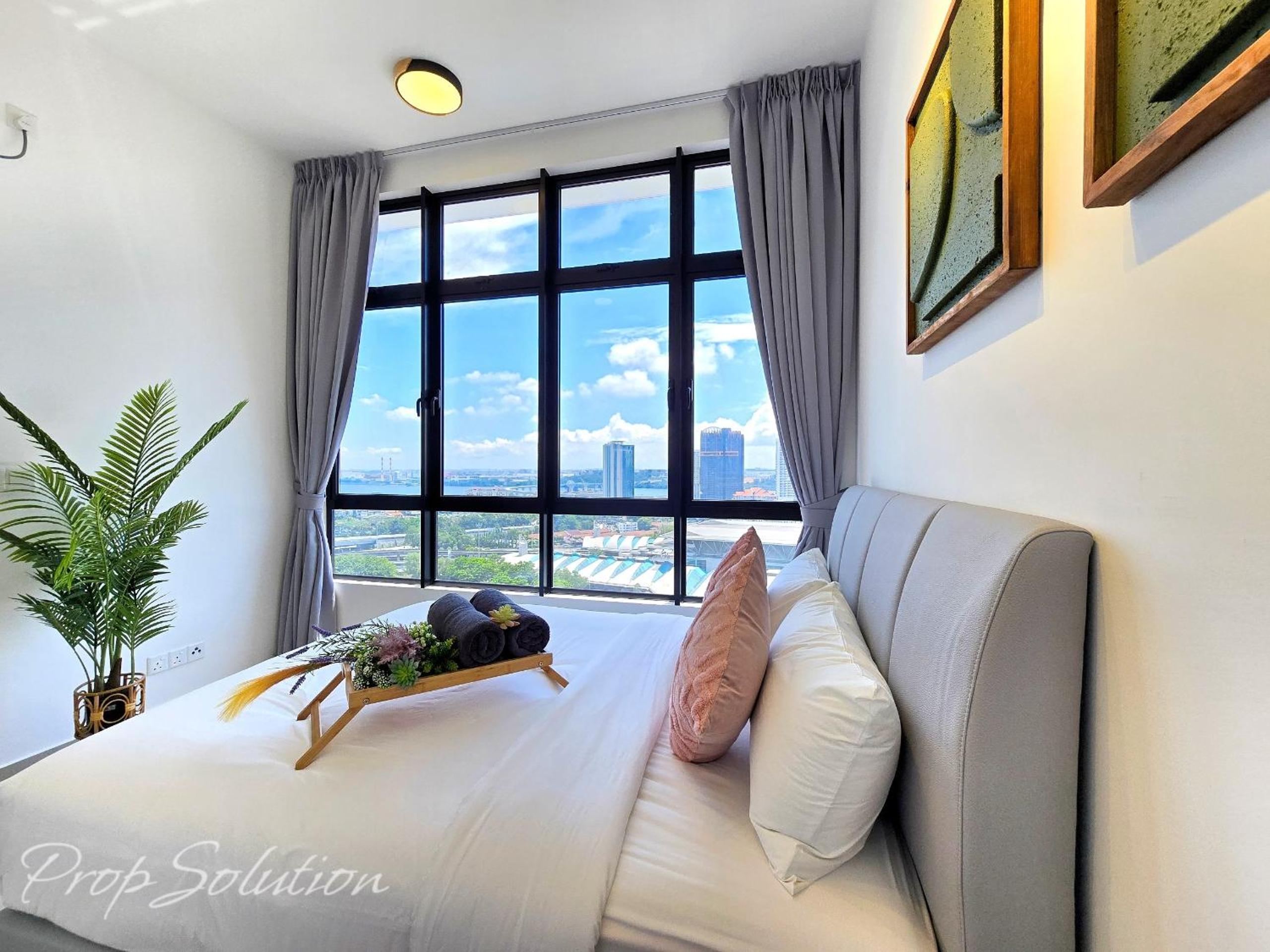 Cozy Central City 4BR Suite near JB CIQ 12Pax