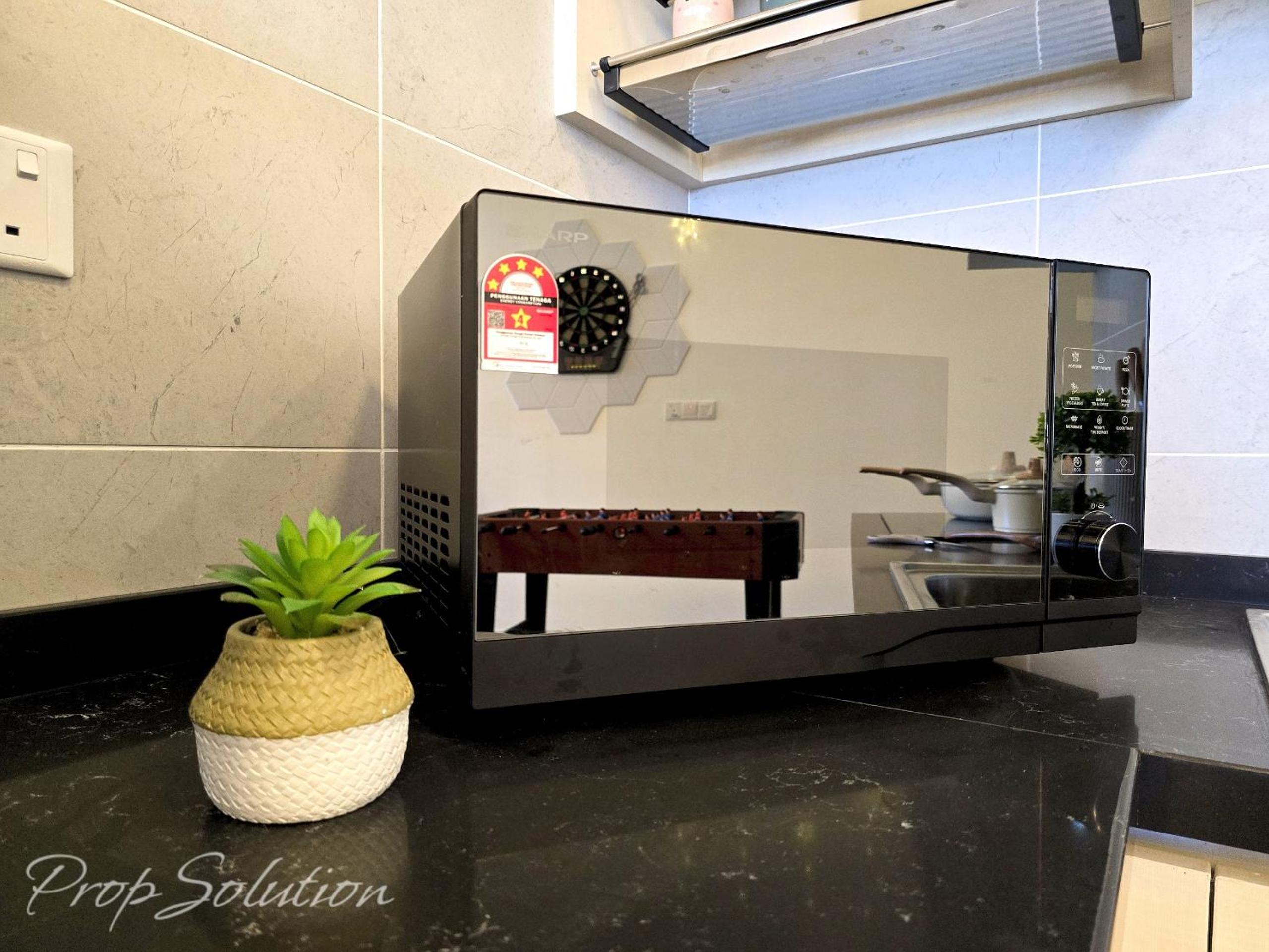 Cozy Central City 4BR Suite near JB CIQ 12Pax