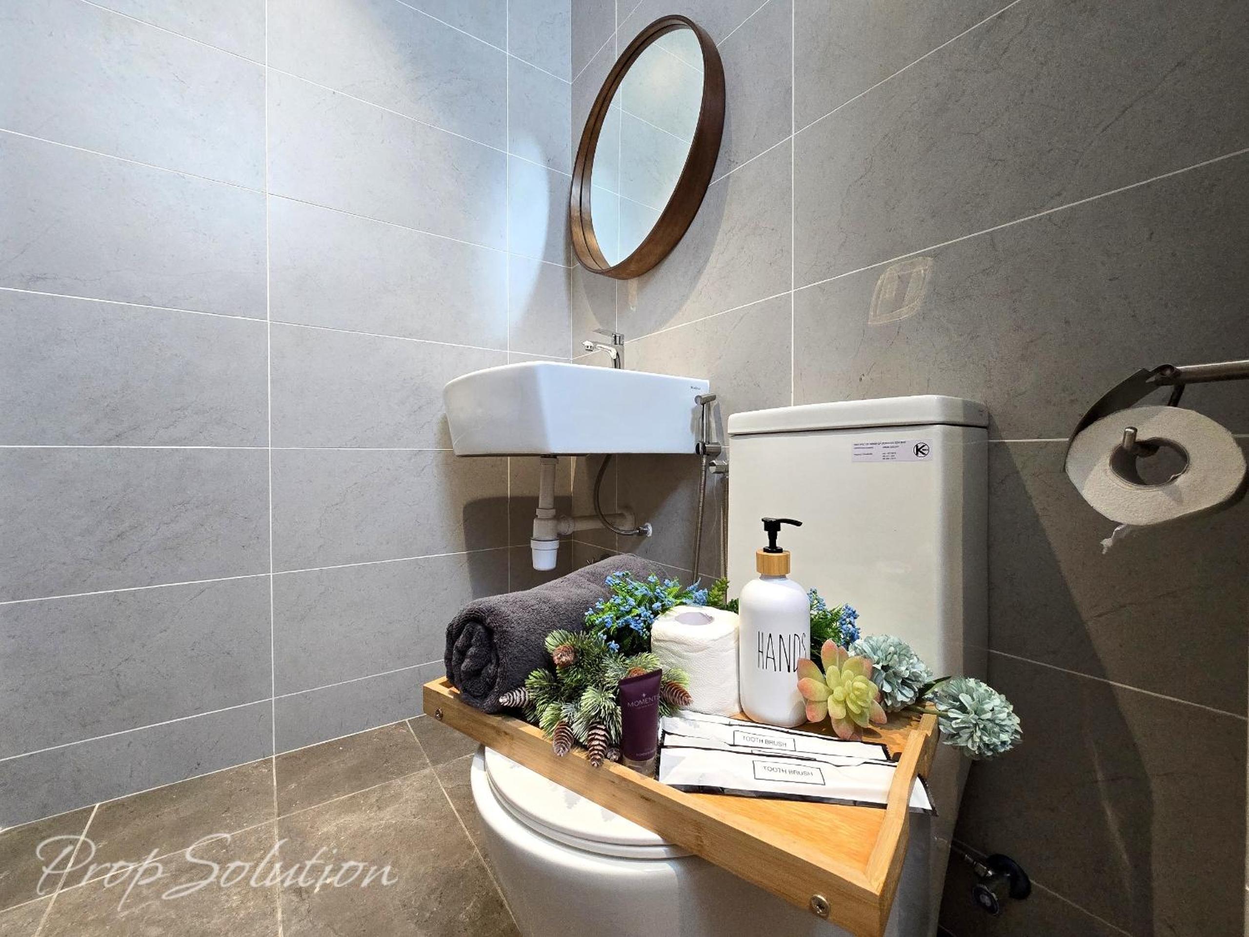 Cozy Central City 4BR Suite near JB CIQ 12Pax