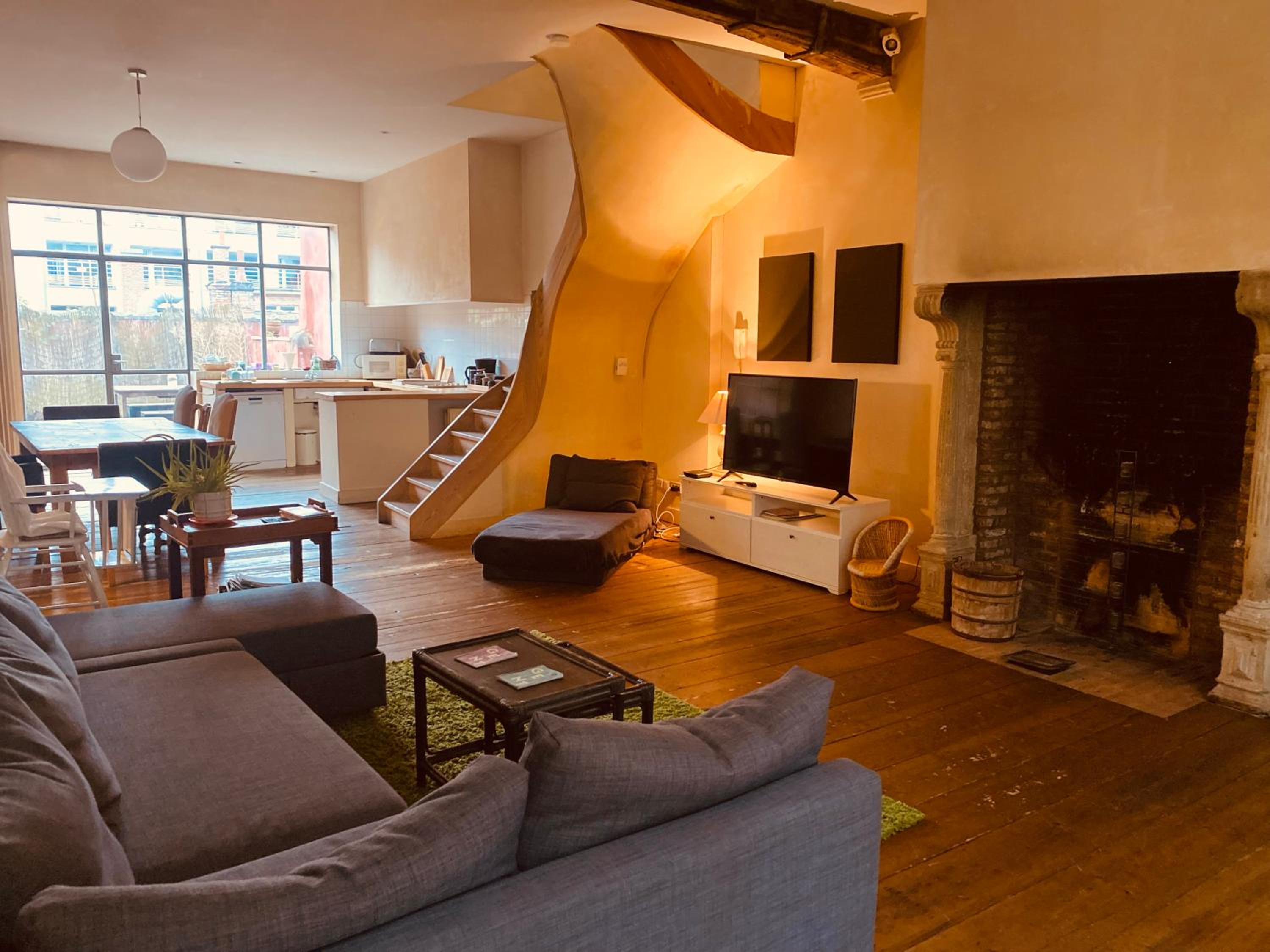 Spacious duplex with terrace in the middle of the center