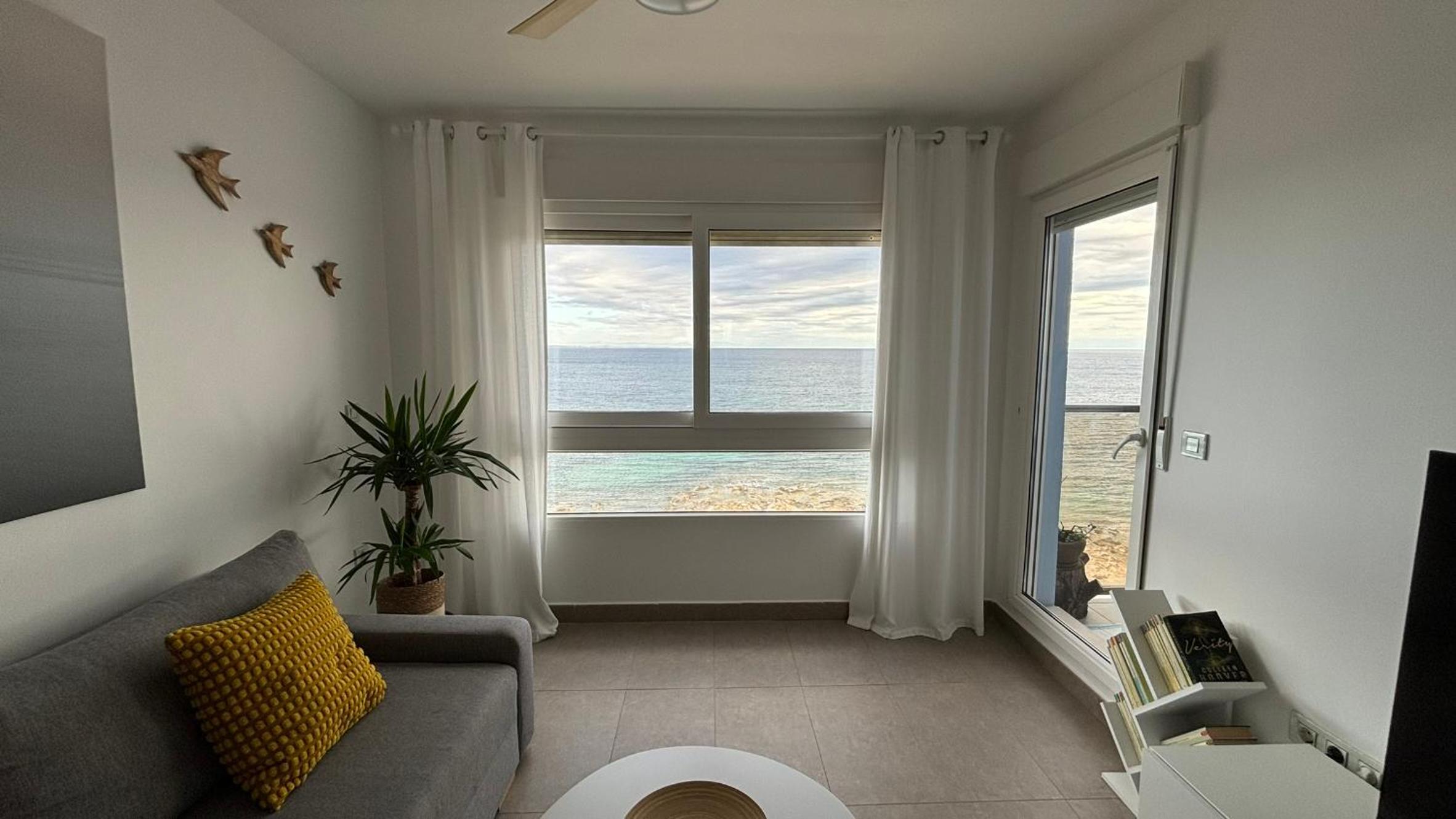 Hotel Junto Al Mar - Image 1