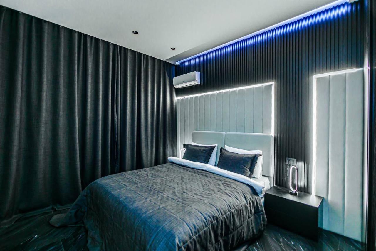 MARRIOTT Apartment NIGHT MOON