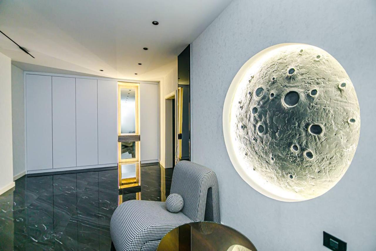 MARRIOTT Apartment NIGHT MOON