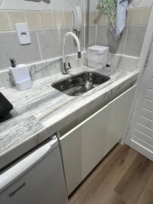 Apartamento em São Vicente Pé na areia