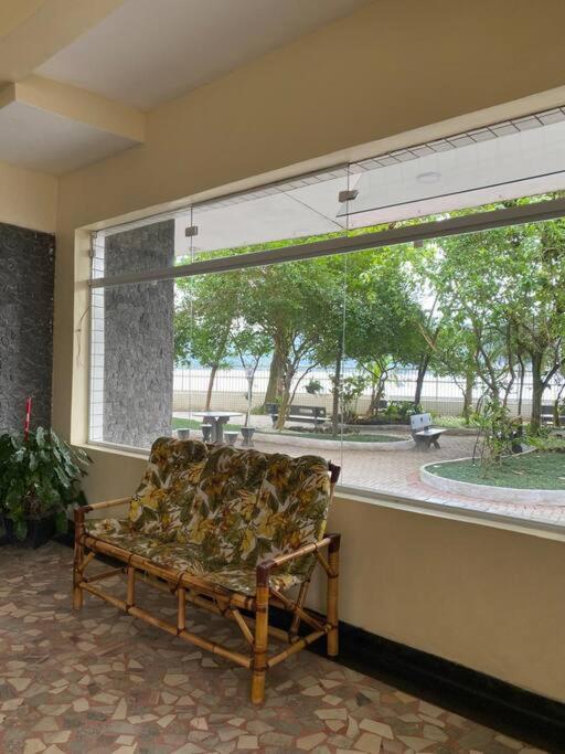 Apartamento em São Vicente Pé na areia