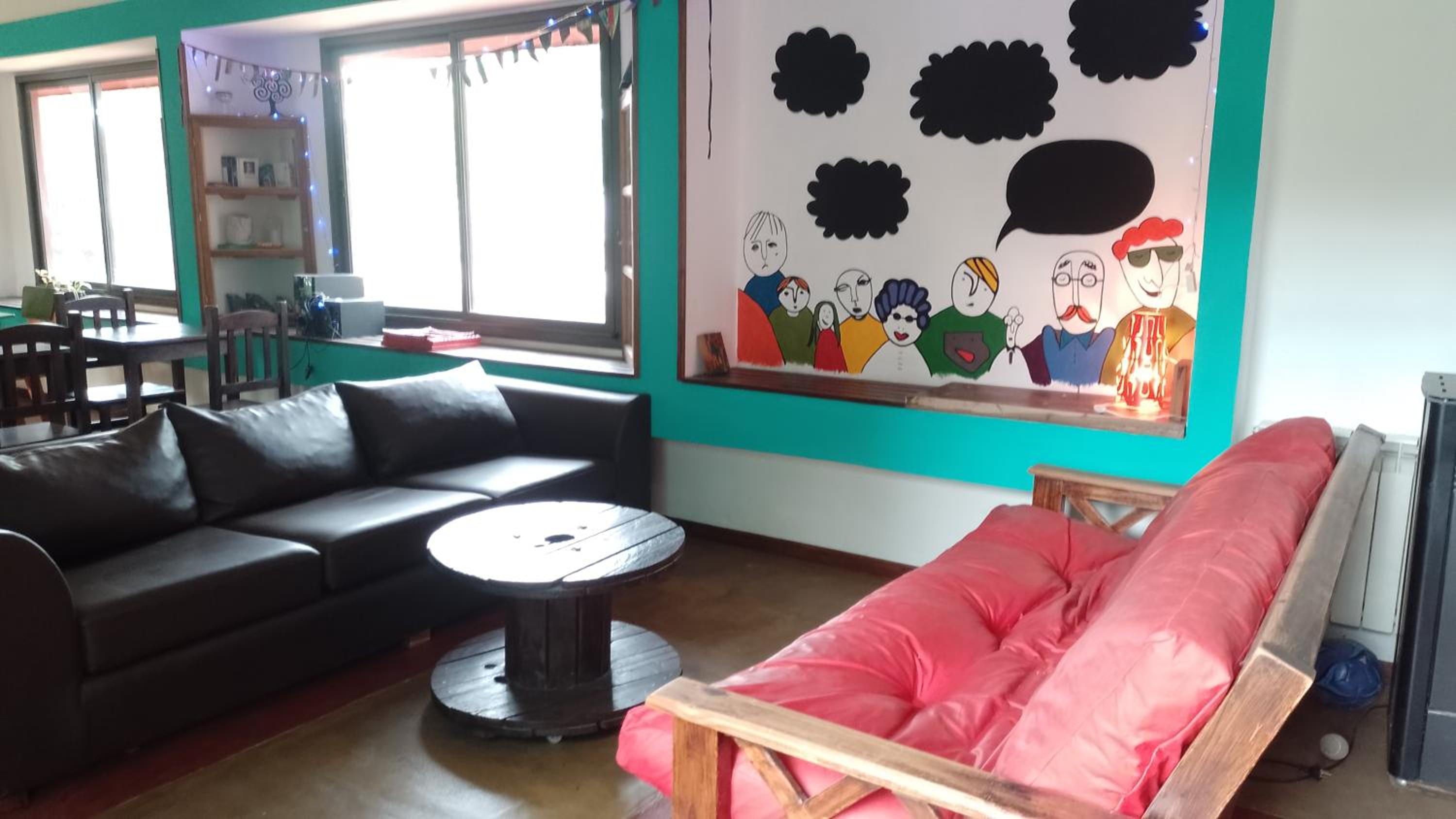 La Brújula Hostel y Club Social