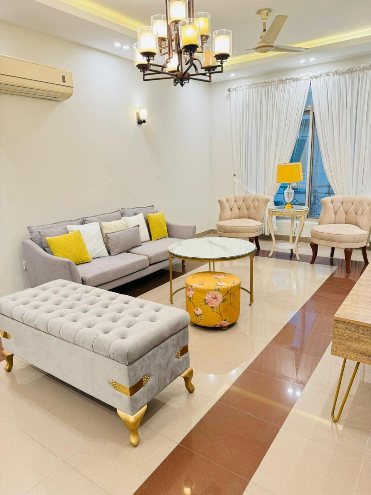 Abu Dhabi Tower Luxurious Apartments - LMY Islamabad