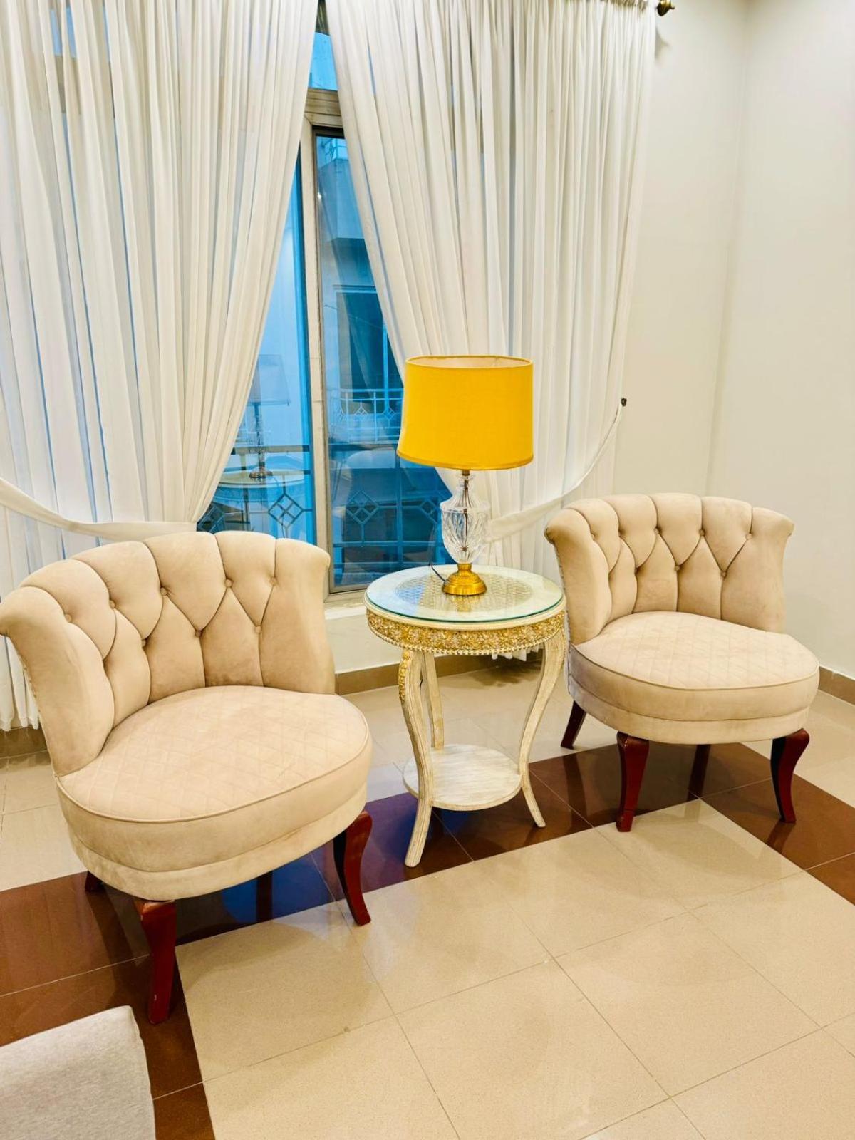 Abu Dhabi Tower Luxurious Apartments - LMY Islamabad