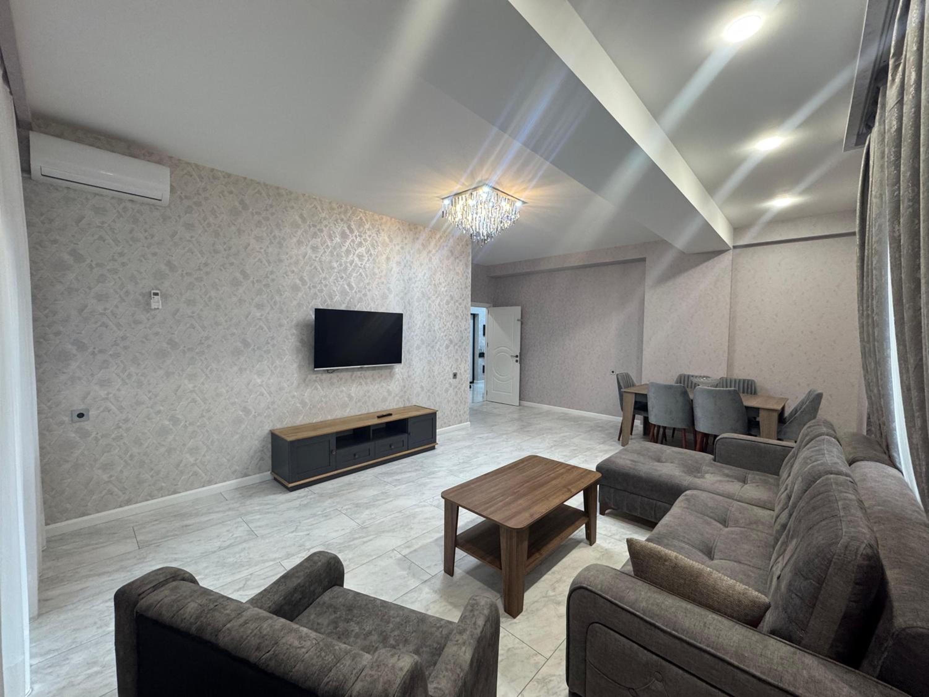 Central Elegance Suite