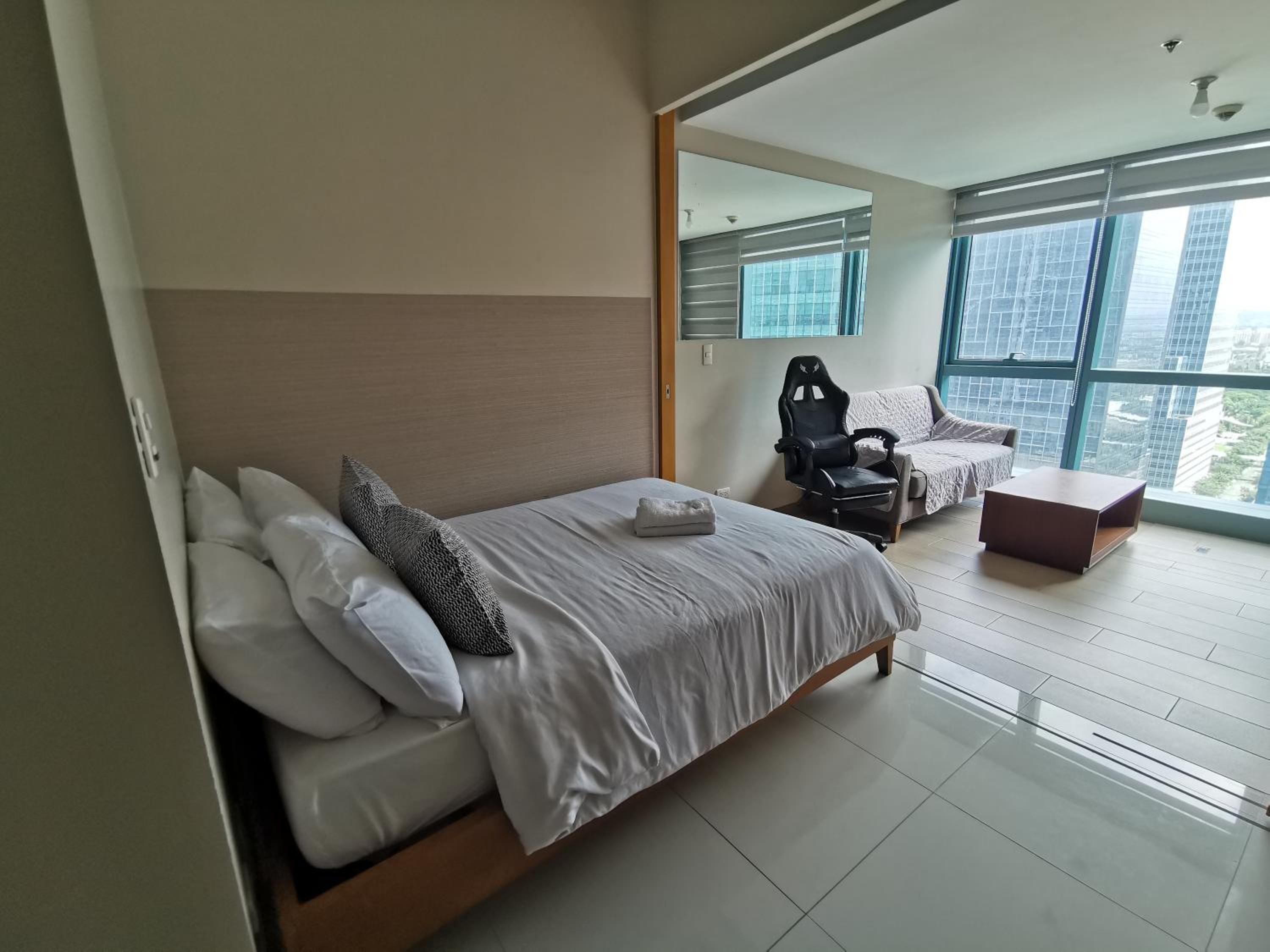 One Uptown Residence BGC One Bedroom