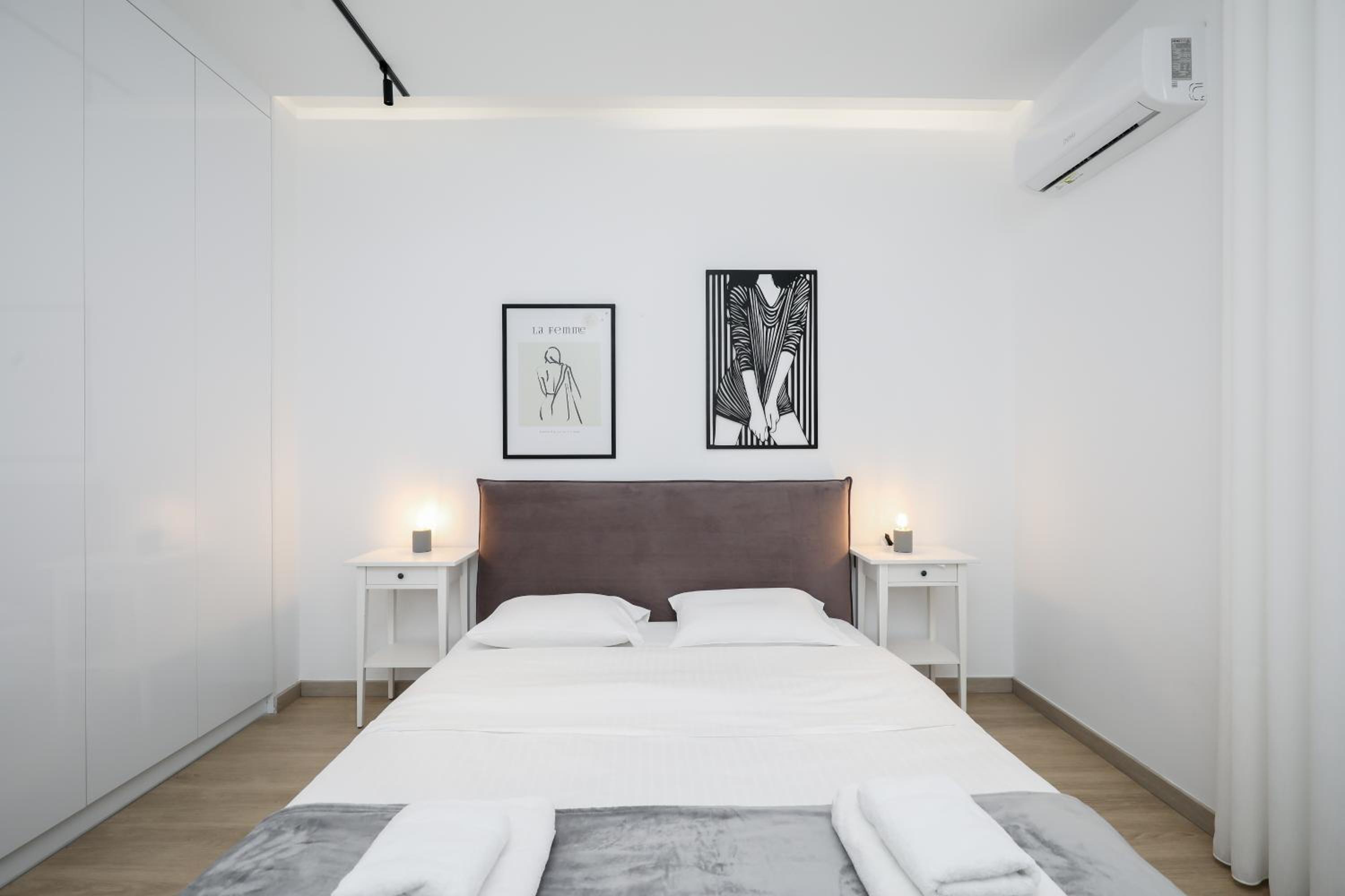 Glyfada Golden Residence - 3 bedroom - Greecing photo 3