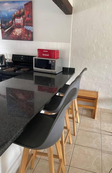 Santorini, Shakas Rock, Ballito Holiday, 3 bedroom, sleeps 6, 3rd floor apartment