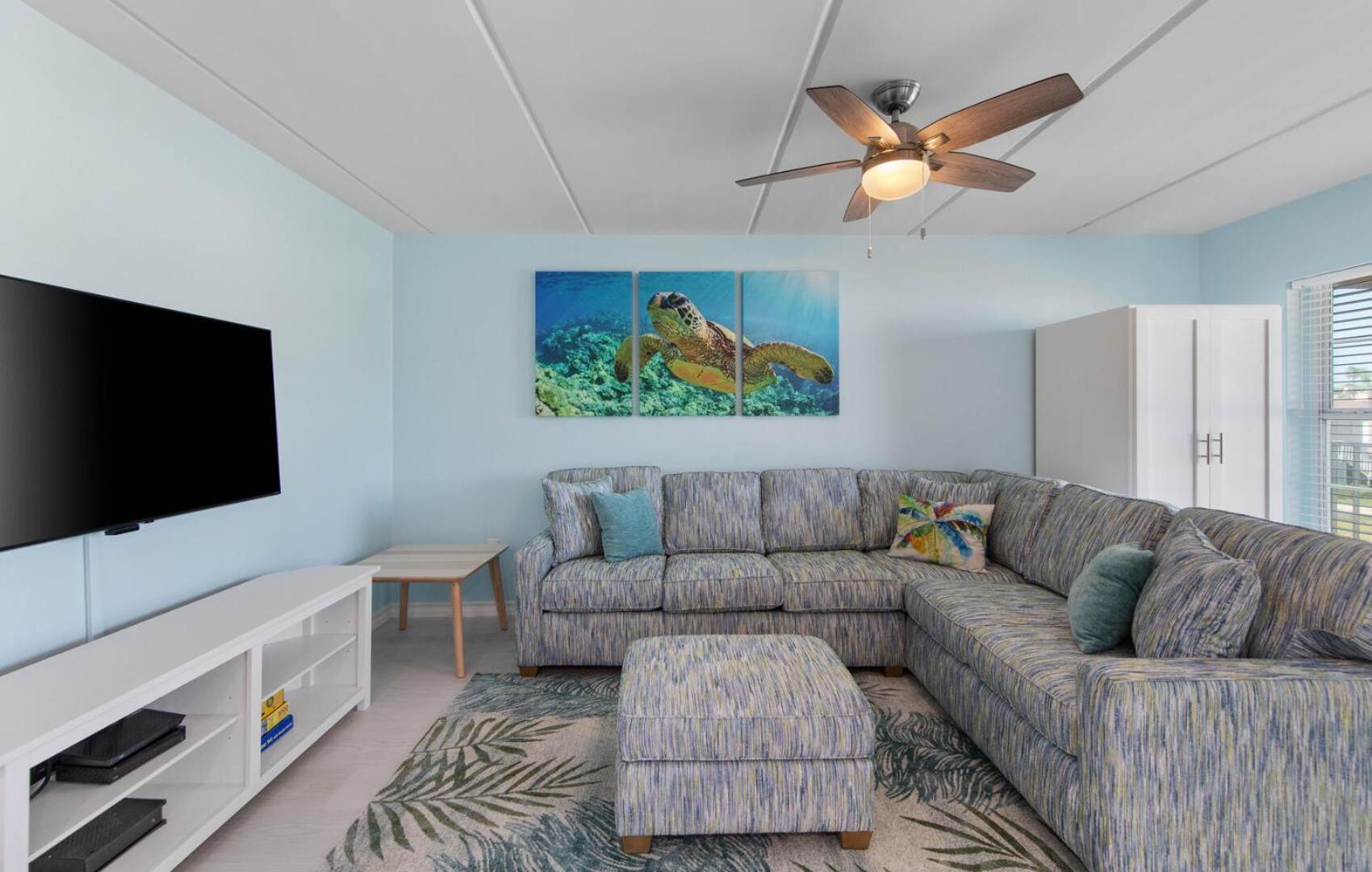 Modern retreat, block to beach w pool & balcony view 5