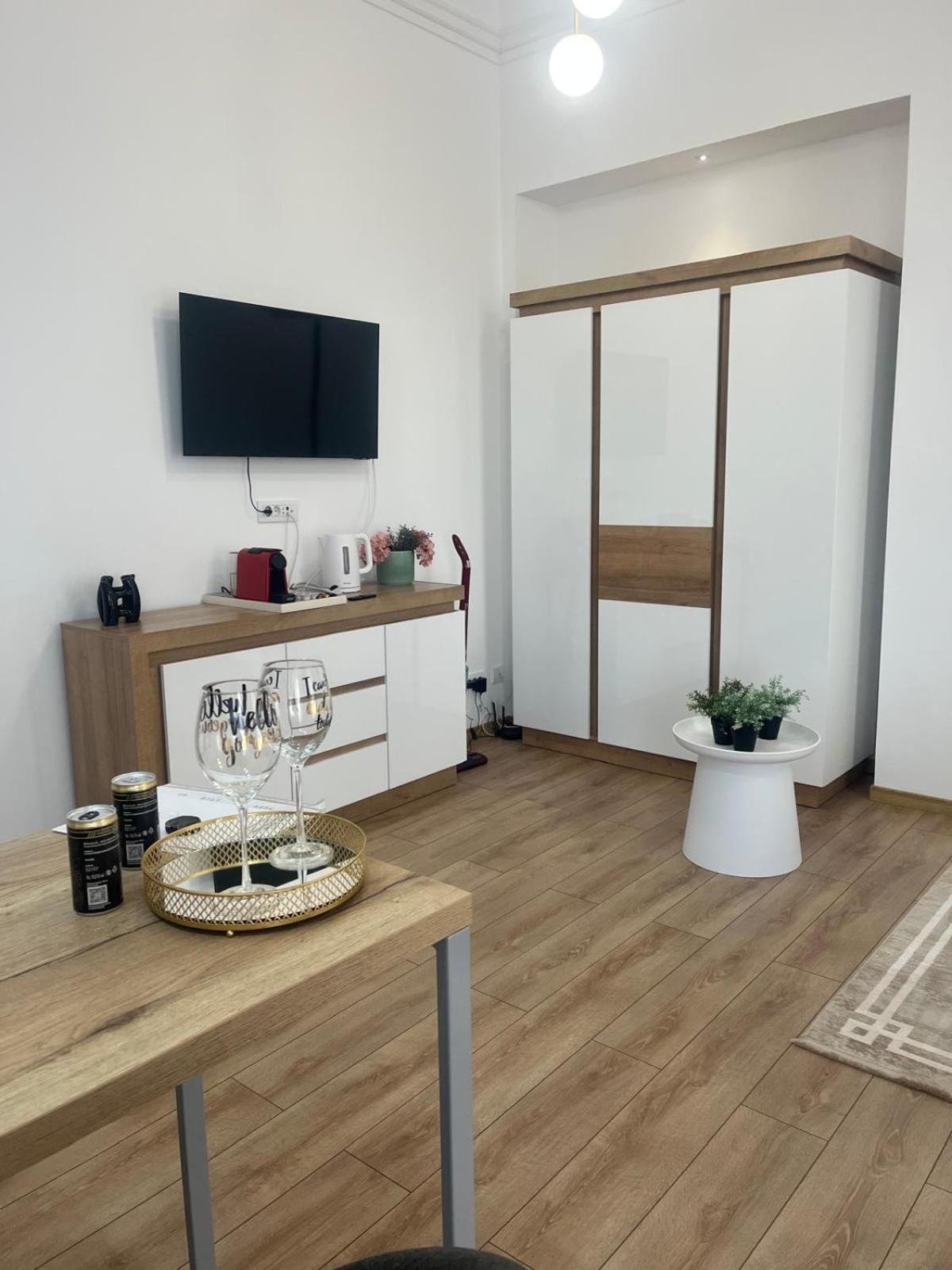 Aris Ultracentral&Cozy Studios PIATA UNIRII view 5