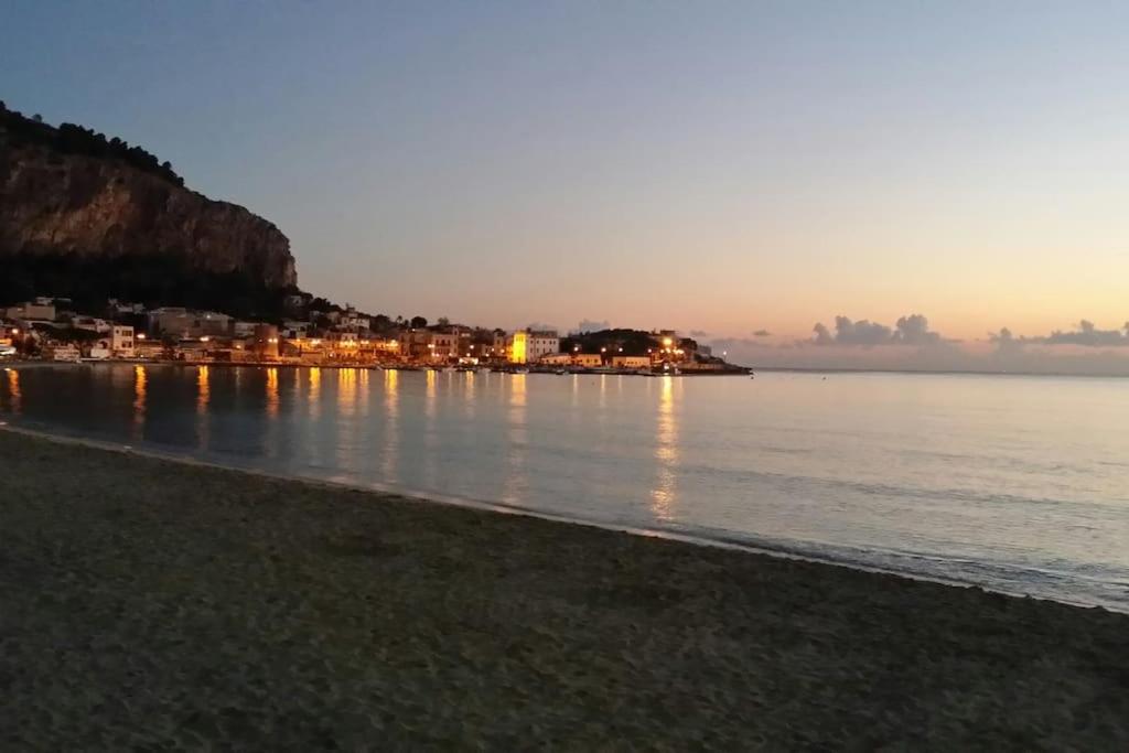 Bright apartment in Mondello 350 m to the beach view 5