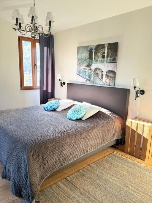 Appartement 70m2, entrée autonome, lit 180x200, terrasse privée, parking gratuit