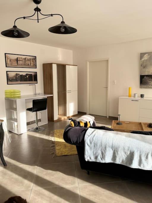 Appartement 70m2, entrée autonome, lit 180x200, terrasse privée, parking gratuit