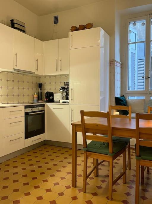 Central two-bedroom apartment