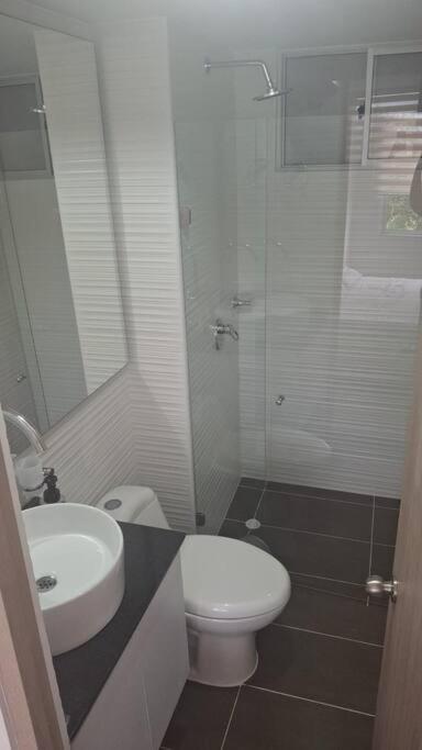 Arriendo Apto Peña Azul La Aldea