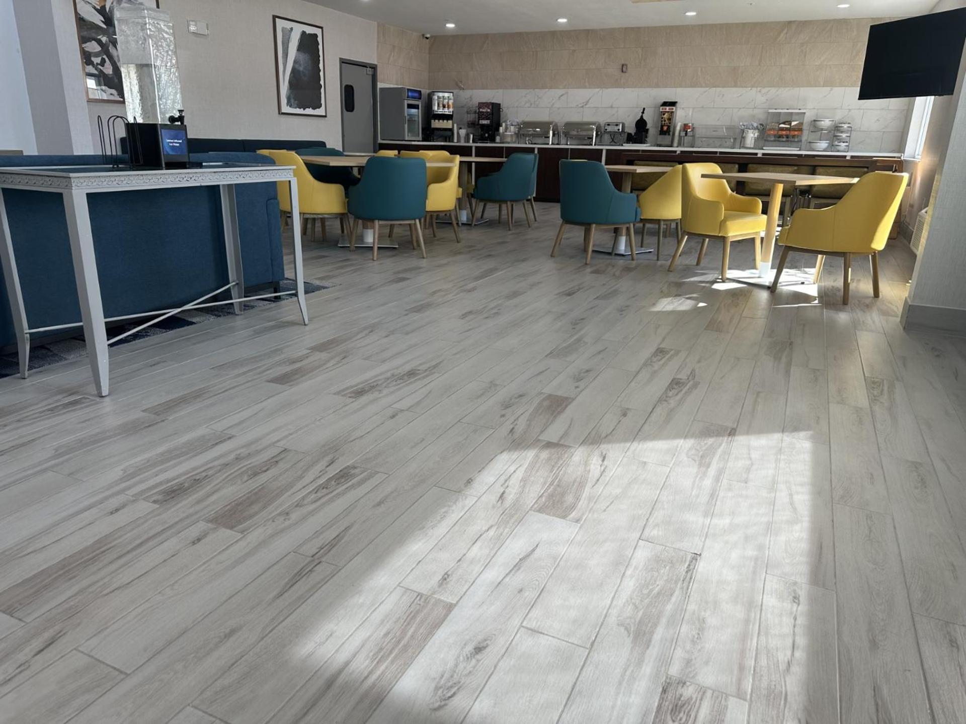 Longview Vacations - Comfort Suites Longview North - Property Image 2