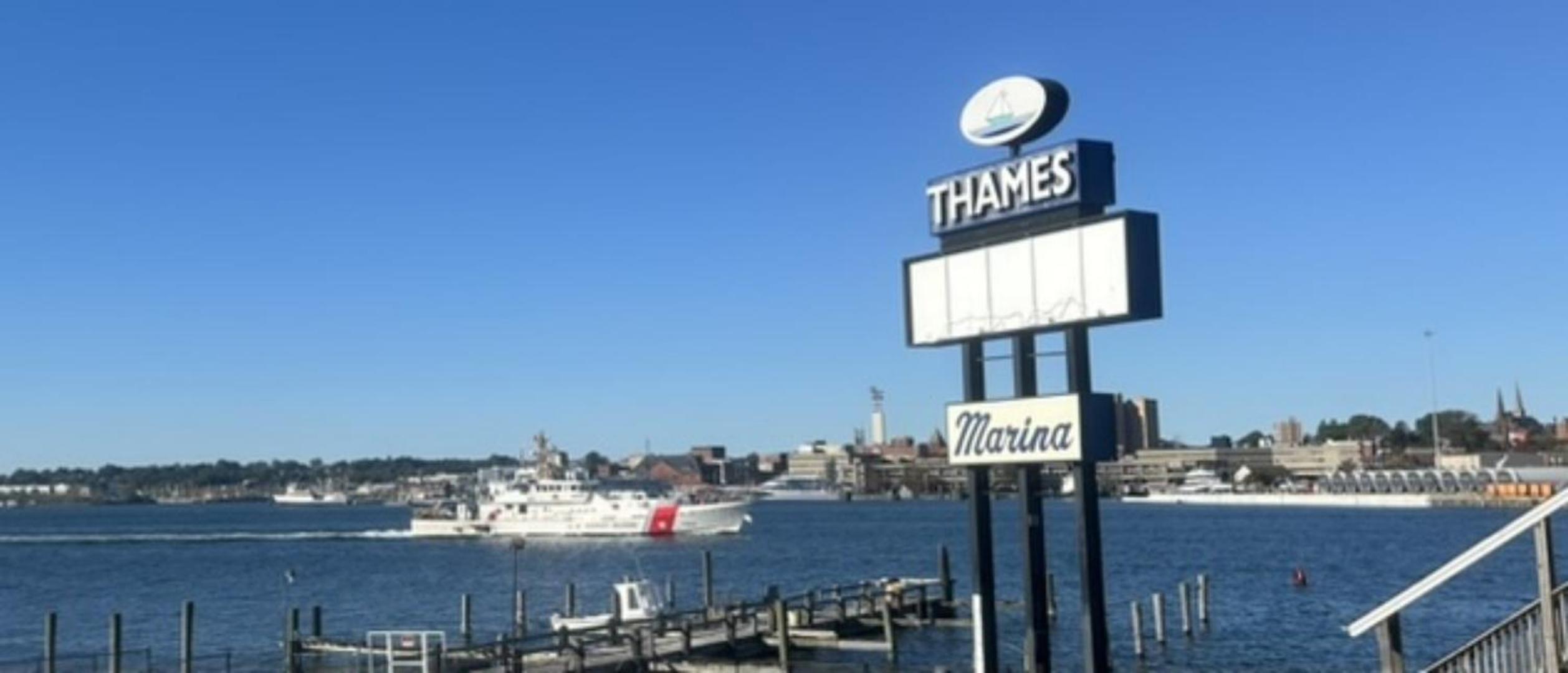 Thames Inn and Marina view 2