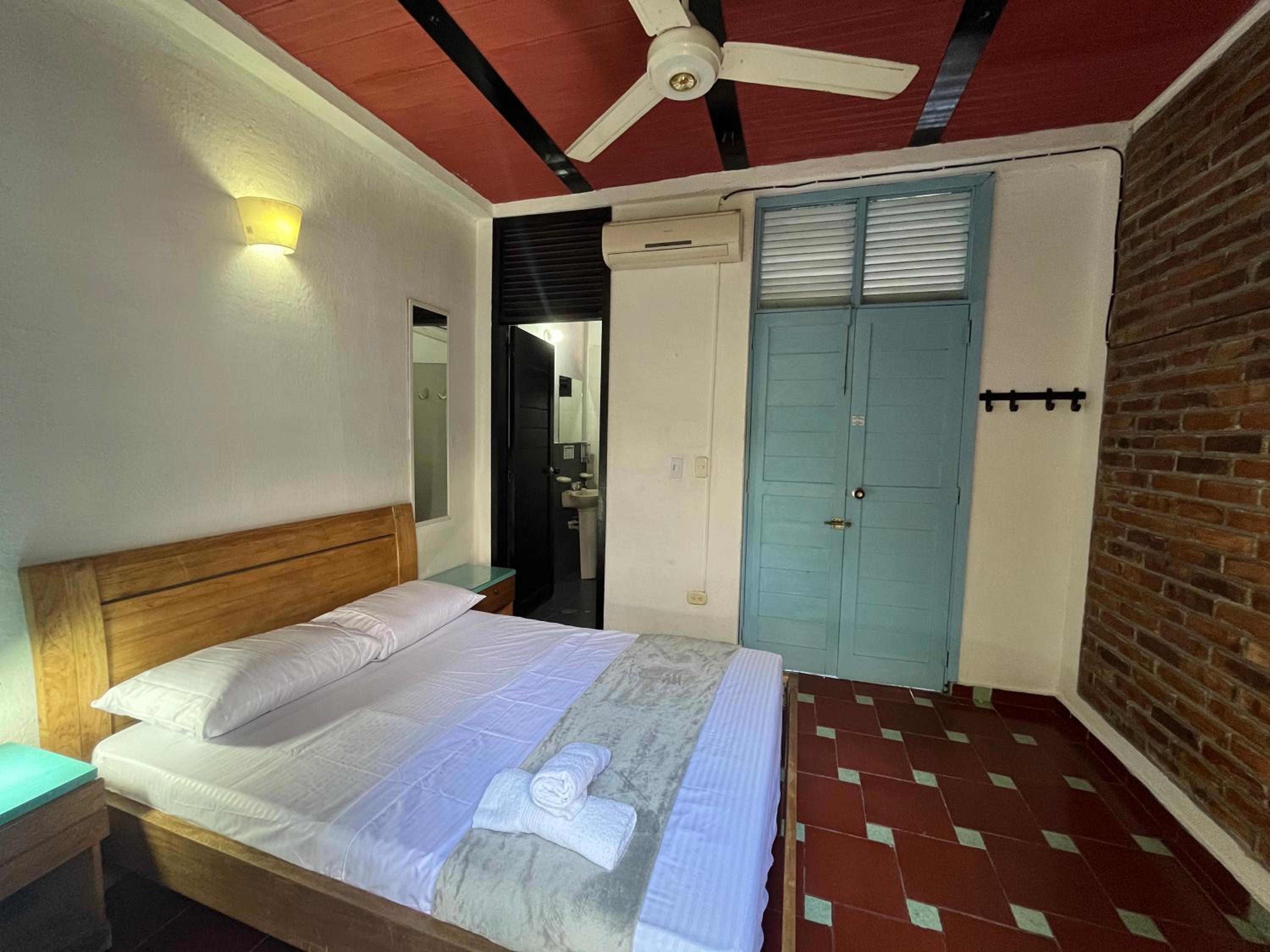 Sana Mar Hostel & Eco-Café