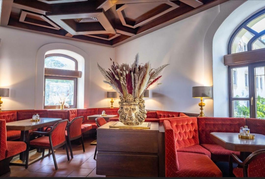 Cafe Zentral, Zimmer mit Frühstück