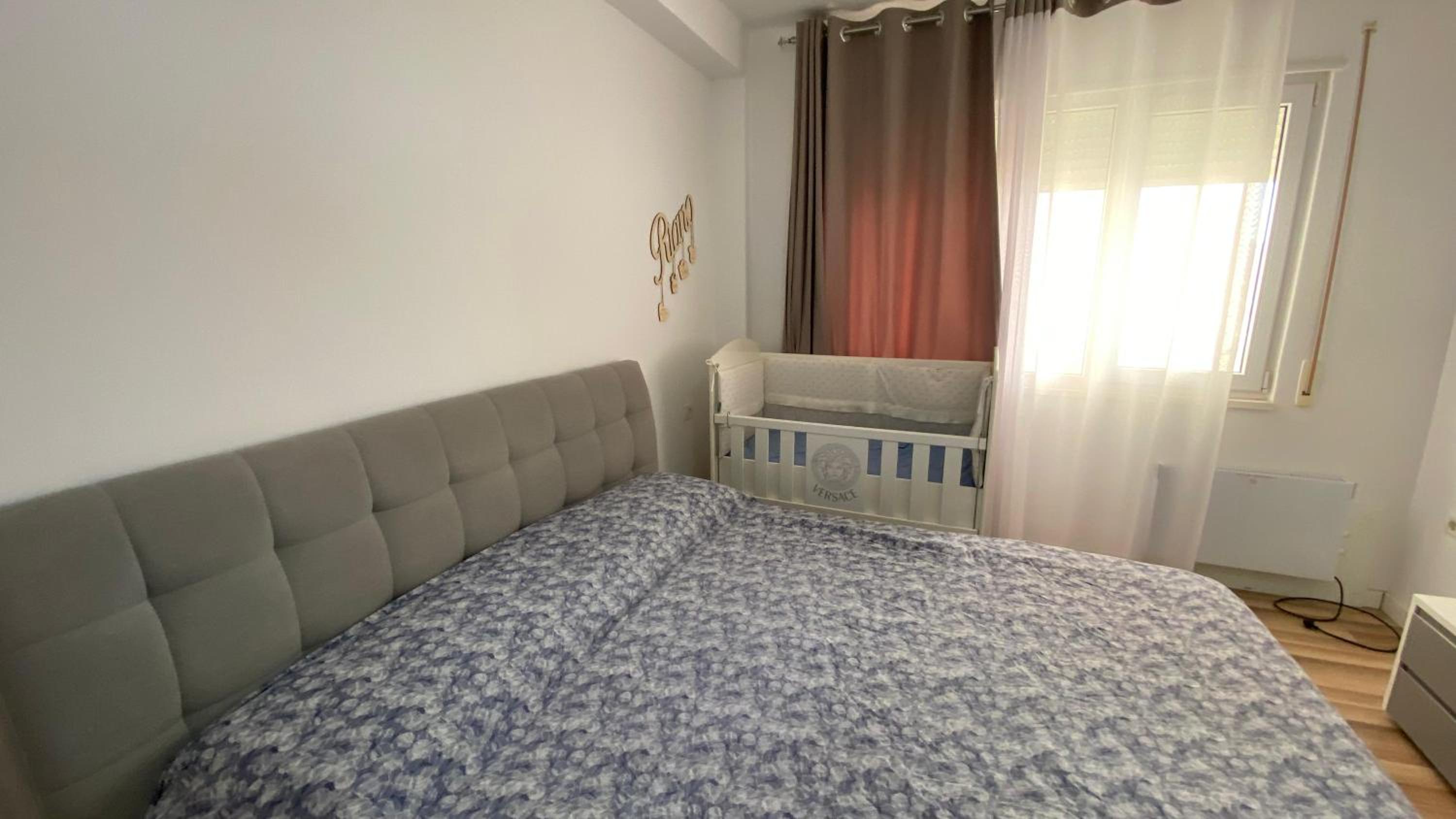 Seaview White Apartment