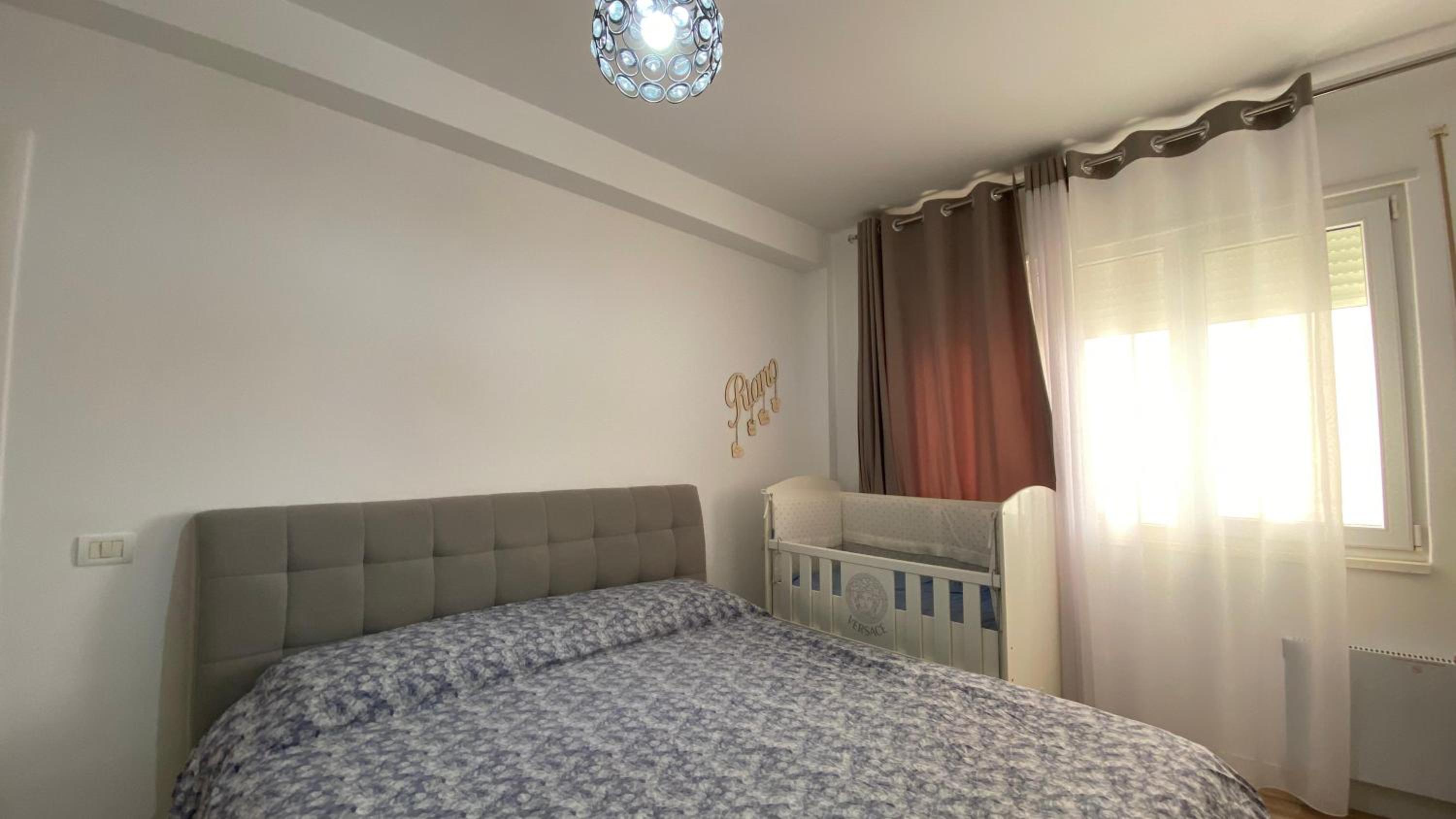 Seaview White Apartment
