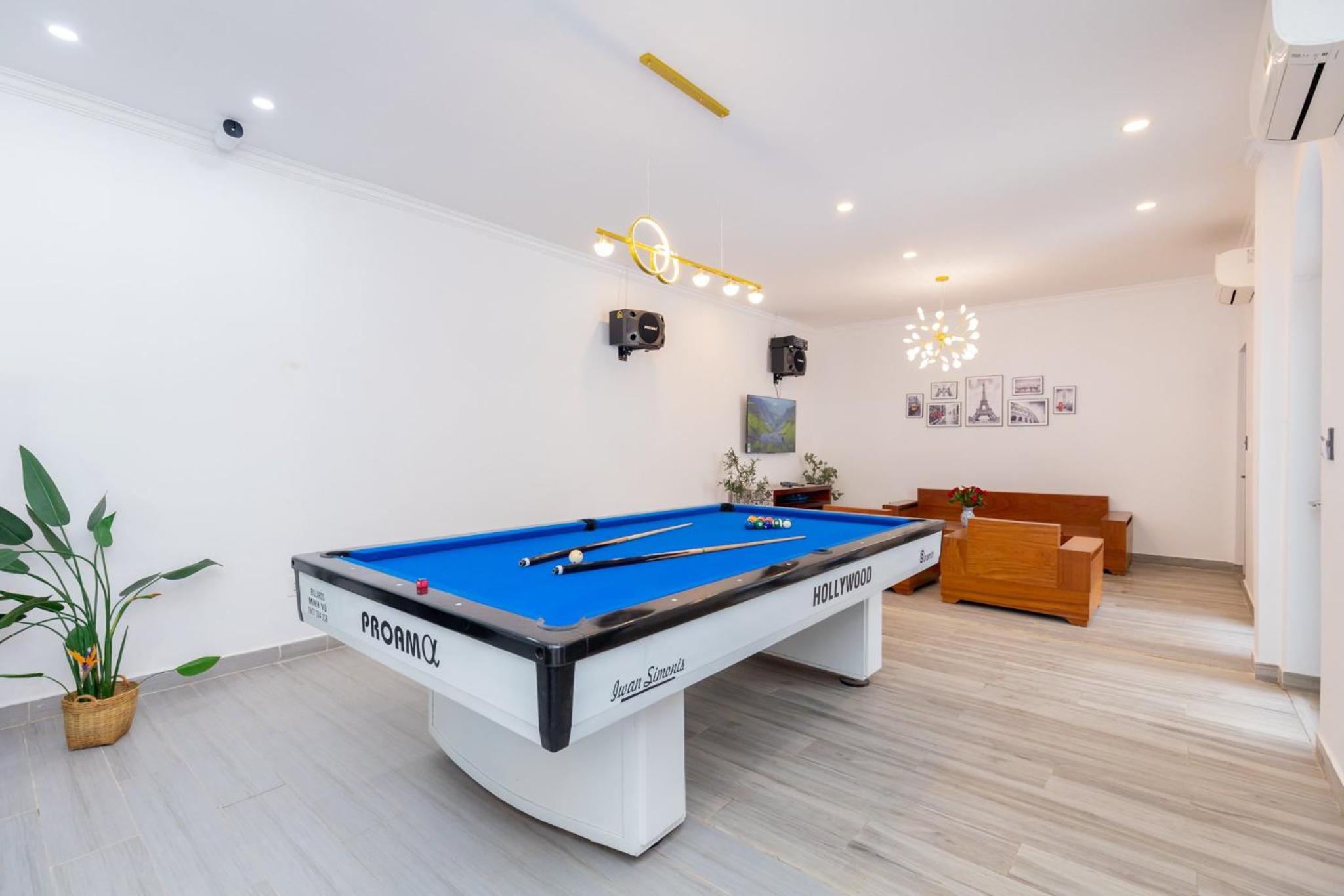 Sun Villa 33 Phan Huy Ích - Phòng Khách Có Máy Lạnh view 2
